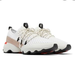 WOMEN'S KINETIC™ IMPACT LACE SNEAKER size 7.5